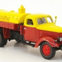 ZIS 150 tank truck, red/yellow